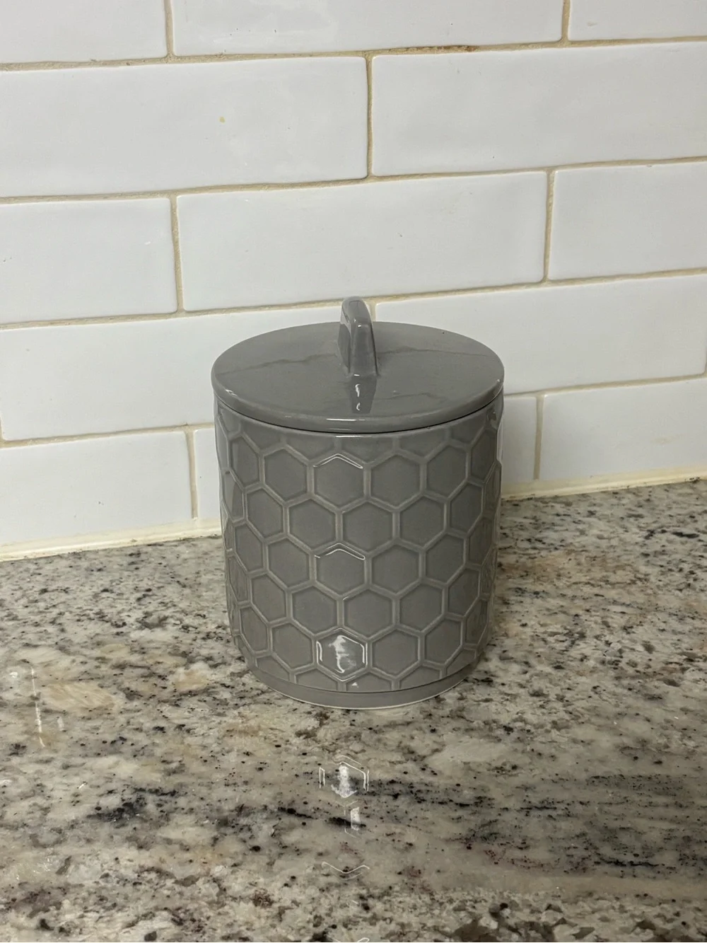 N/A gray honeycomb